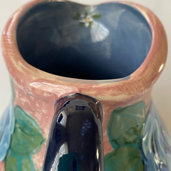 Lesal Ceramics Beautiful  Handpainted Vase/Pitcher Blue Roses Small 7'x6' - Picture 9 of 11